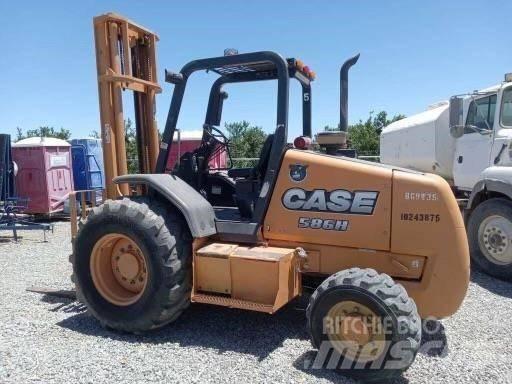 CASE 586H Chariot tout terrain