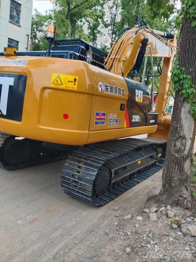 CAT 320 D L Pelle sur chenilles