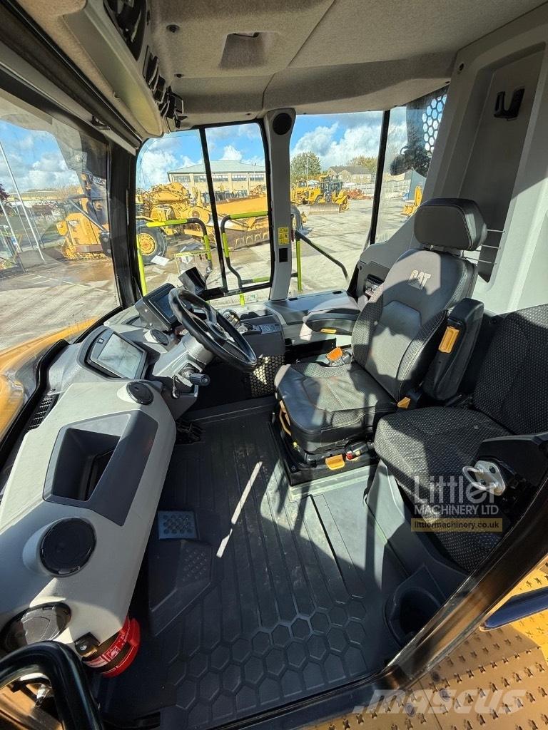 CAT 730 Tombereau articulé