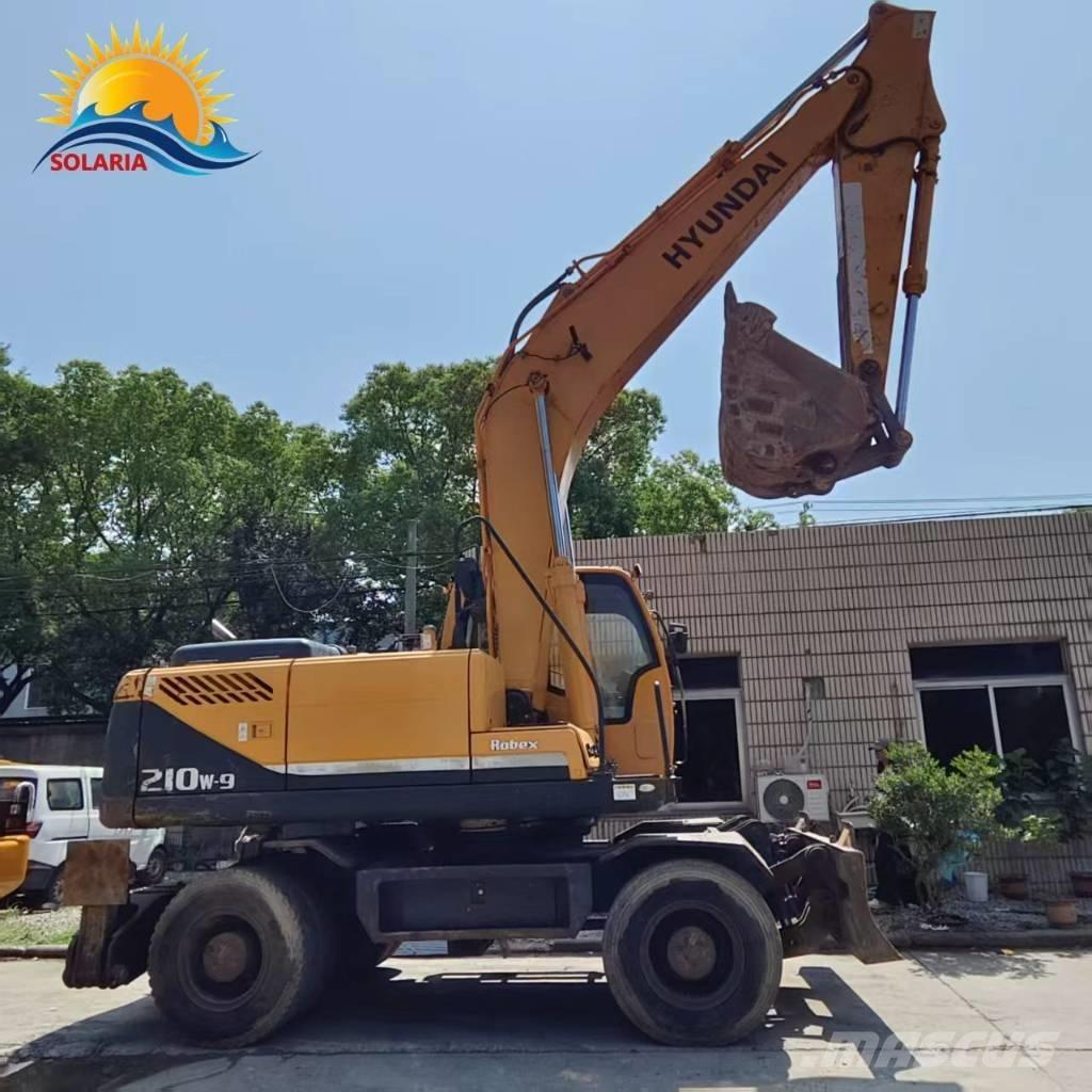 Hyundai r210w-9 Pelle sur pneus