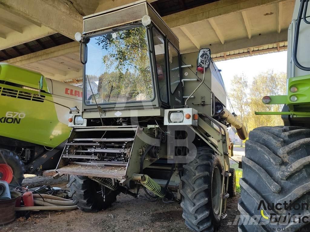 Fortschritt E 514 Moissonneuse batteuse