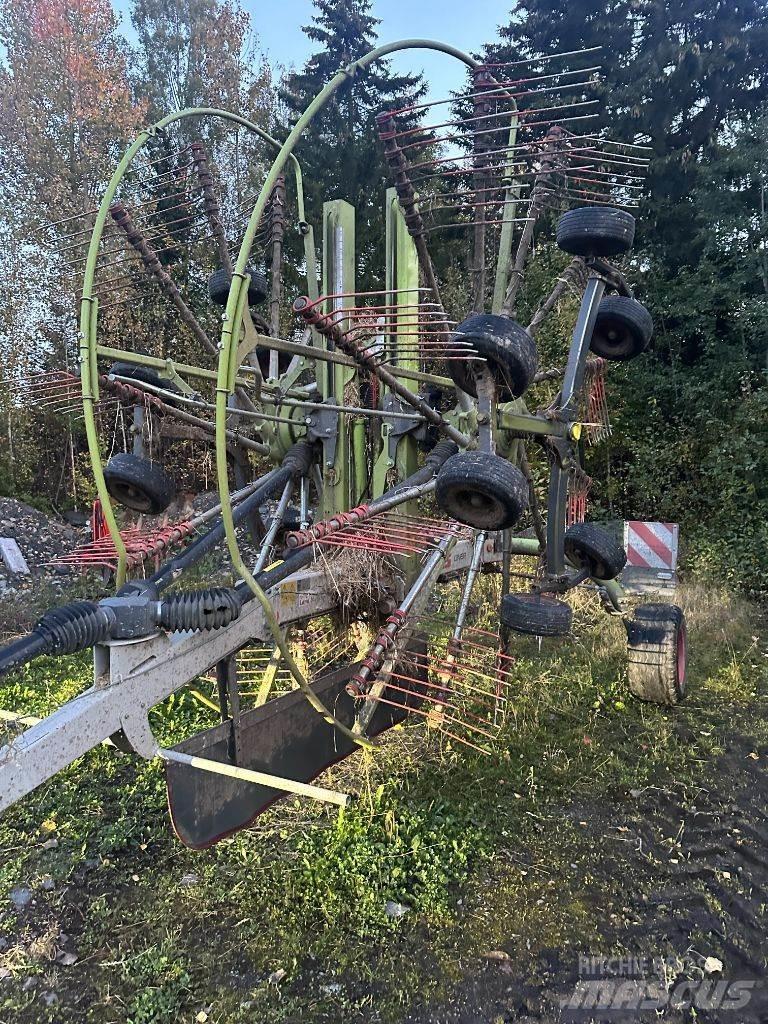 CLAAS Liner 2800 Rateau faneur