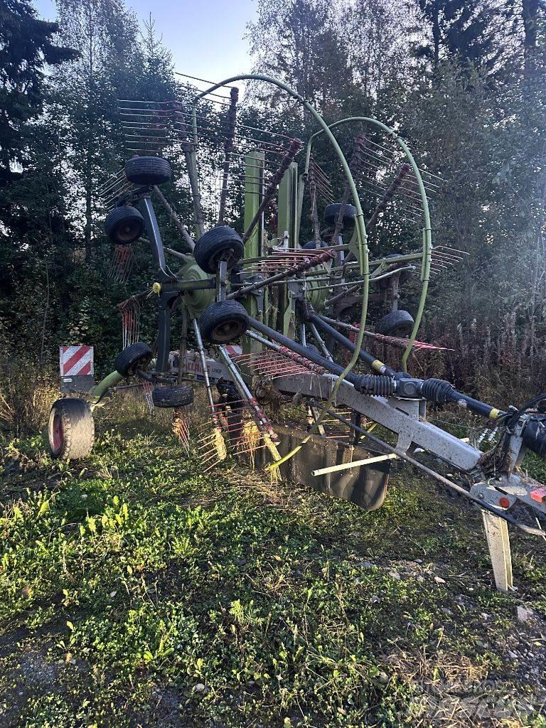 CLAAS Liner 2800 Rateau faneur