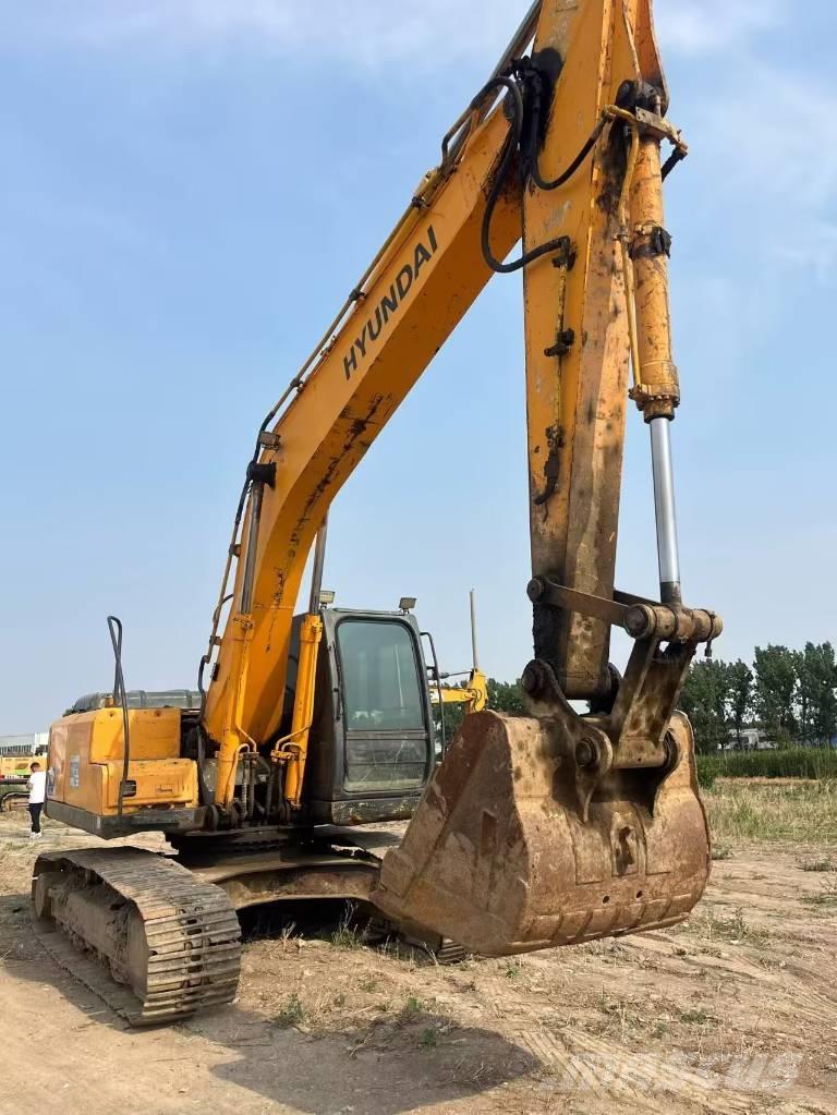 Hyundai Robex 215-7 Pelle sur chenilles