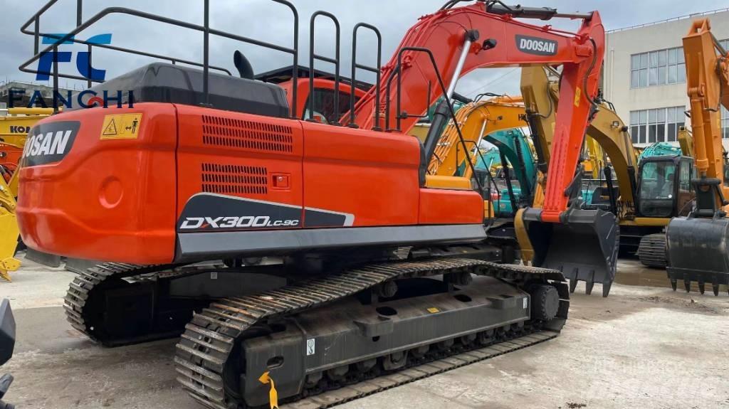 Doosan DX 300 LC Pelle sur chenilles