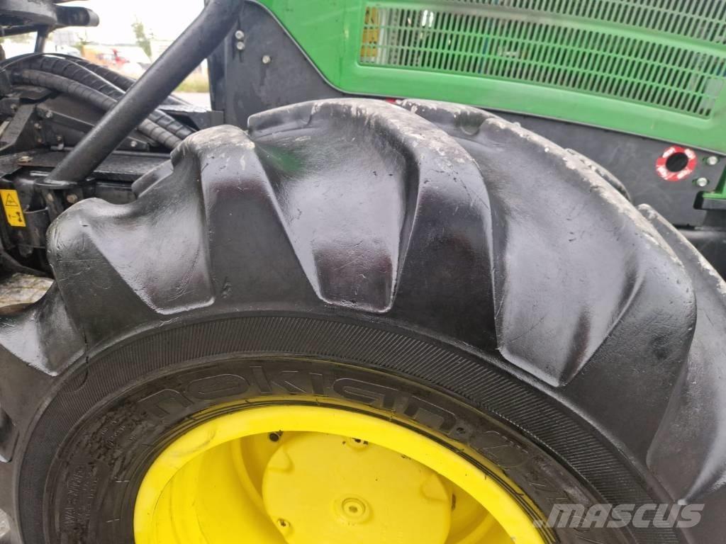 John Deere 1070 E Abatteuse