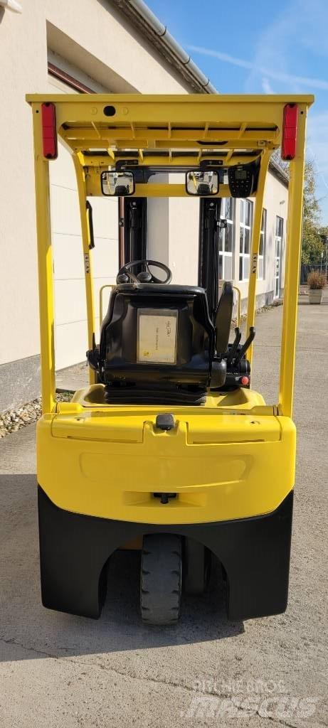Hyster A 1.5 XNT Chariots élévateurs électriques