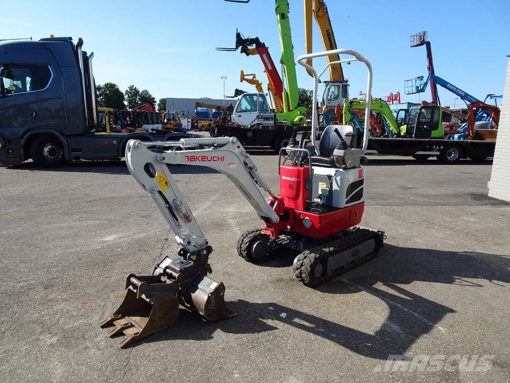 Takeuchi TB210 Mini pelle < 7t
