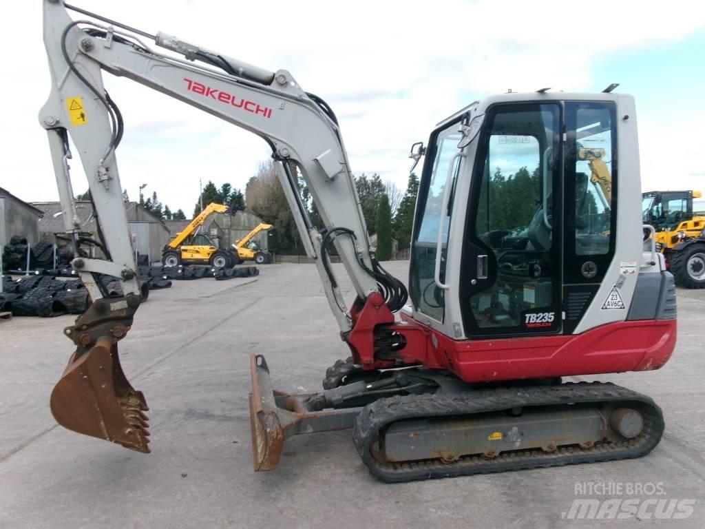 Takeuchi TB 235 Mini pelle < 7t
