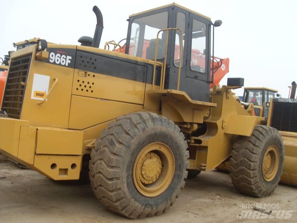 CAT 966 F Chargeuse sur pneus