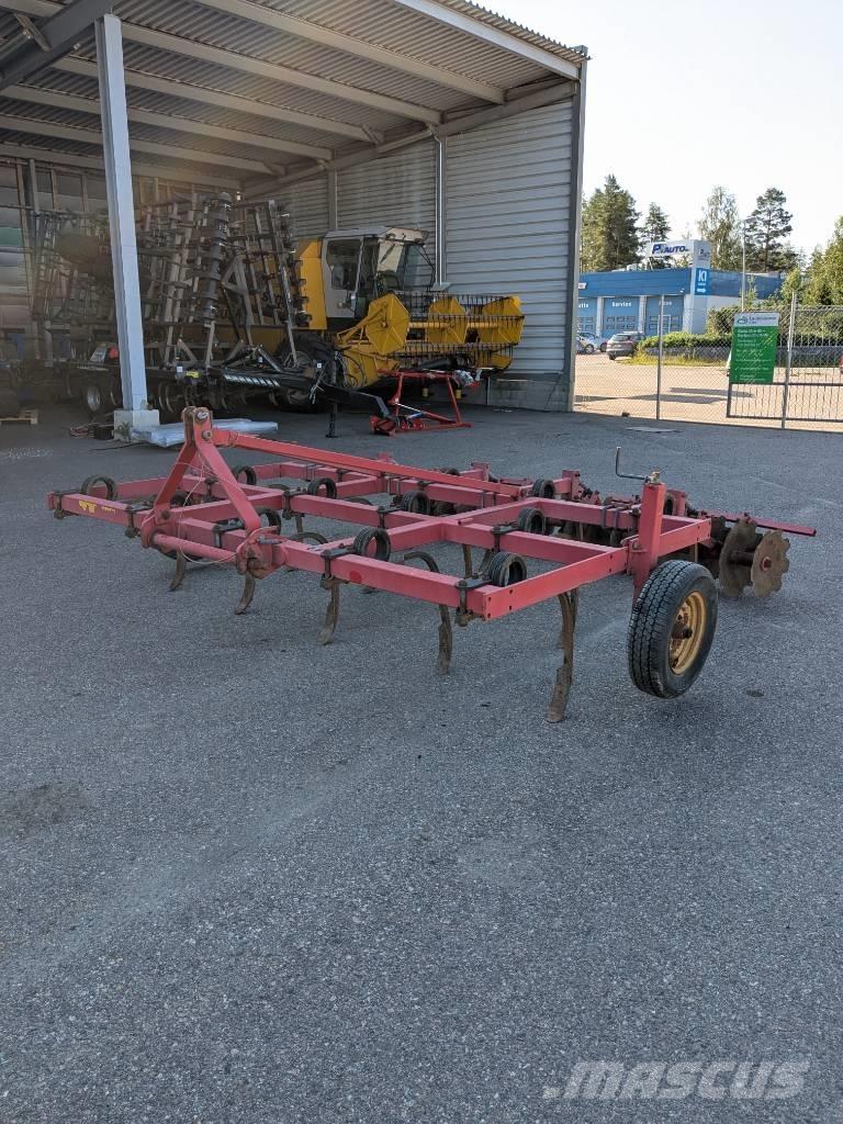 Väderstad SK13 Déchaumeur, cultivateur