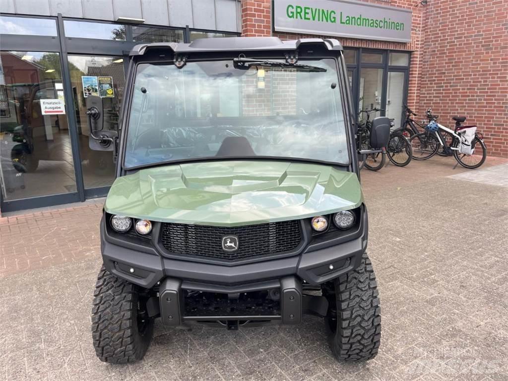 John Deere XUV875M Quad