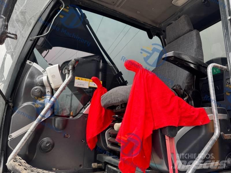 Hyundai R220LC-9S Pelle sur chenilles