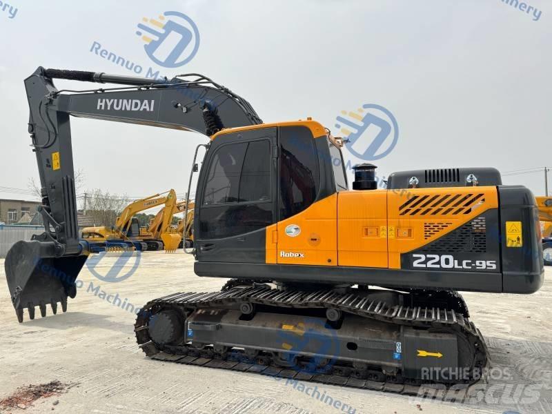 Hyundai R220LC-9S Pelle sur chenilles