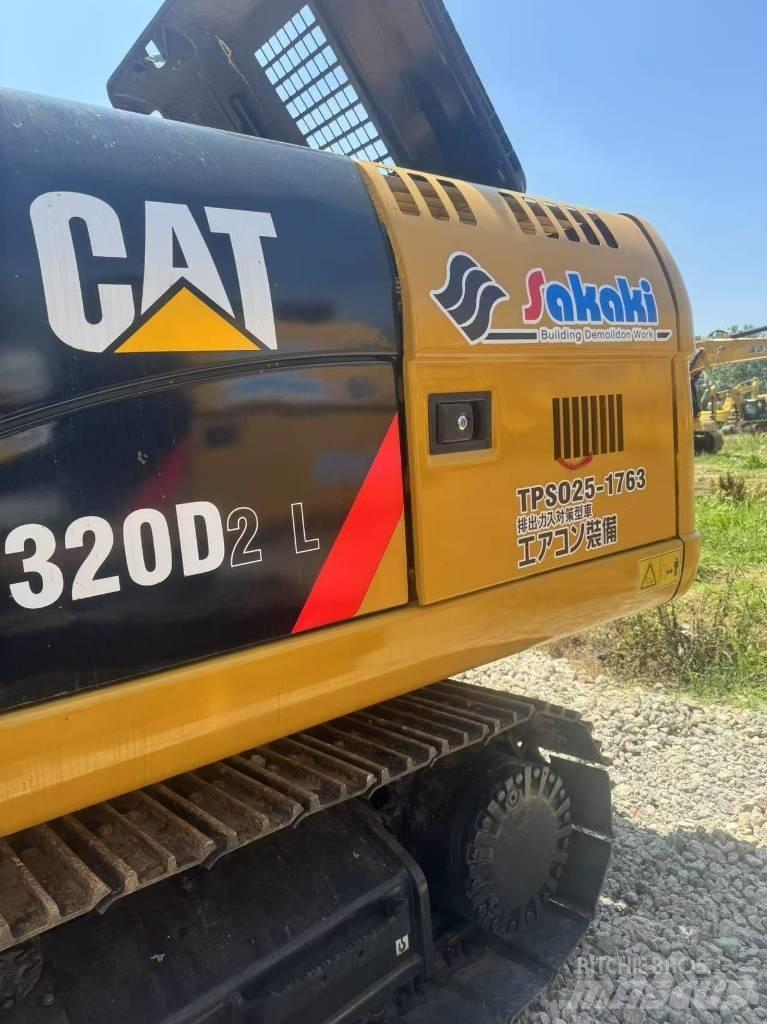 CAT 320d2 Pelle sur chenilles