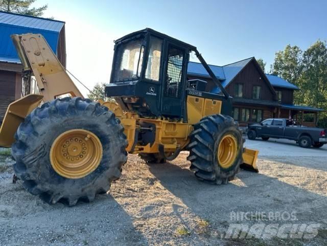 John Deere 540 G III Débusqueur
