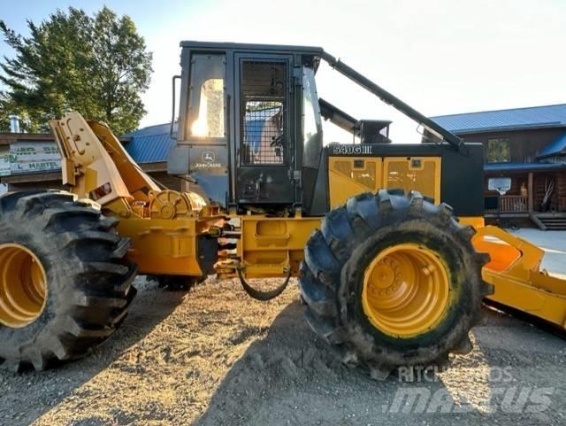 John Deere 540 G III Débusqueur
