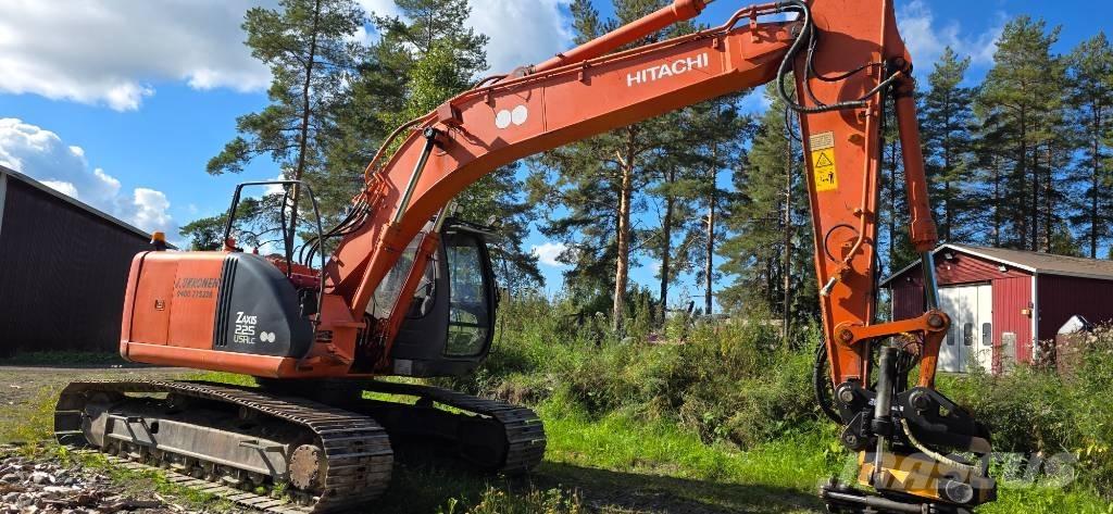 Hitachi ZX 225 USR Pelle sur chenilles