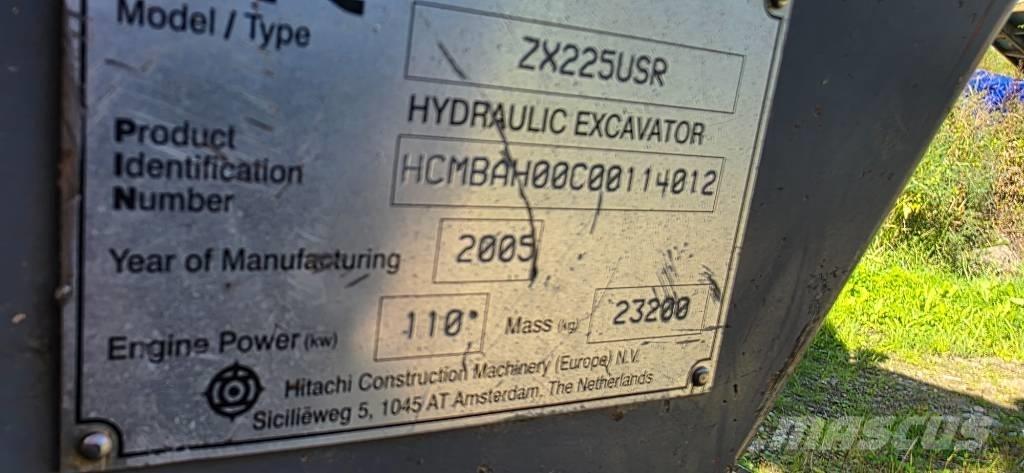 Hitachi ZX 225 USR Pelle sur chenilles