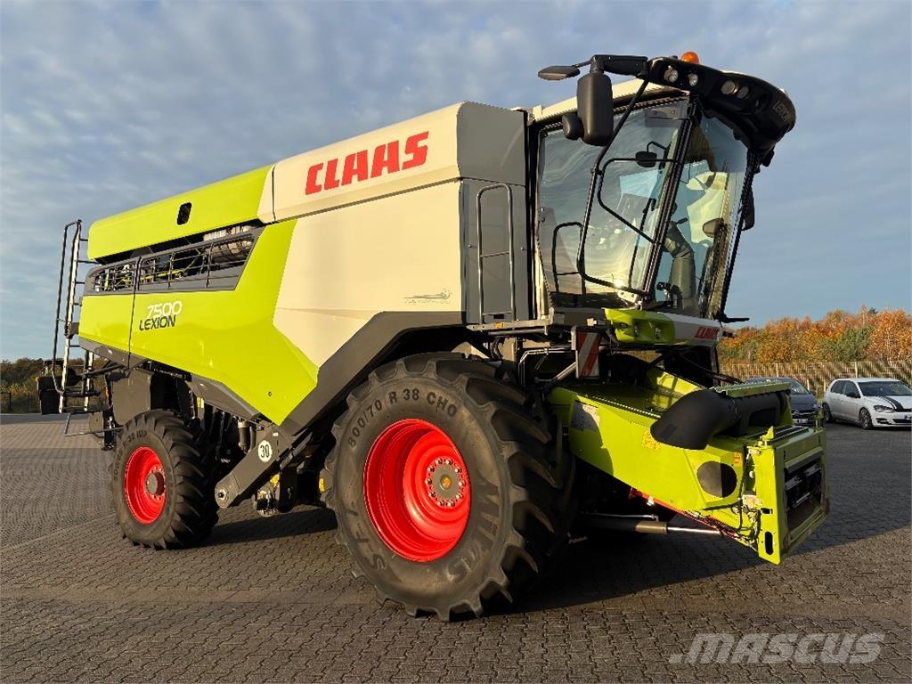 CLAAS LEXION 7500 Moissonneuse batteuse