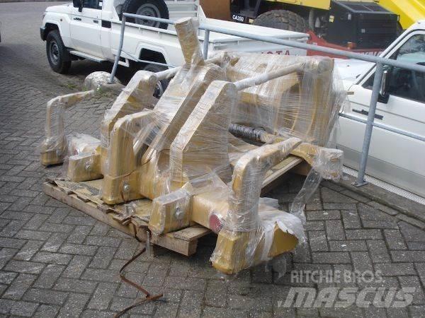 CAT 140M/160M Ripper Construction - Autres