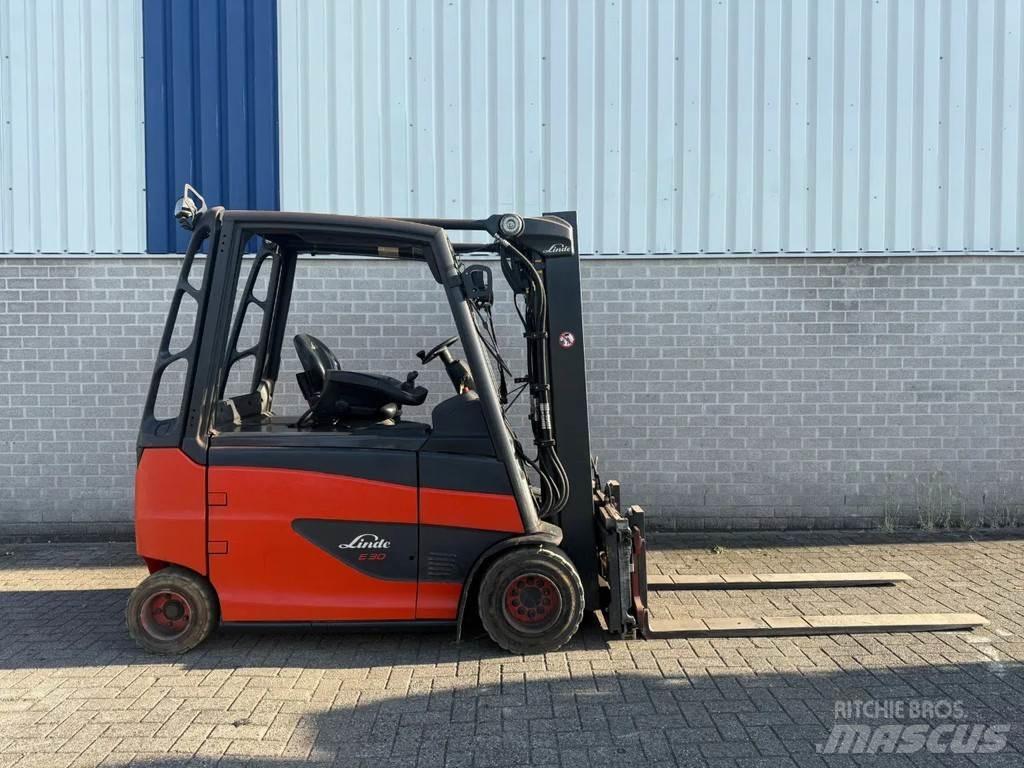Linde E30HL-01/600 Chariots élévateurs électriques