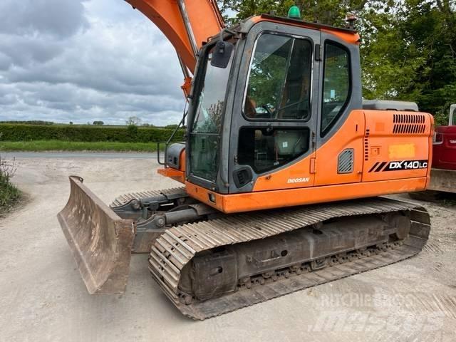 Doosan DX 140 LC Pelle sur chenilles