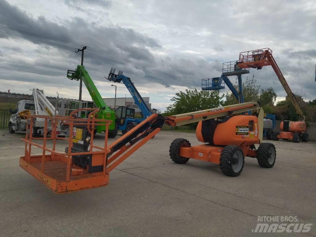 JLG 600 AJ Nacelles articulées