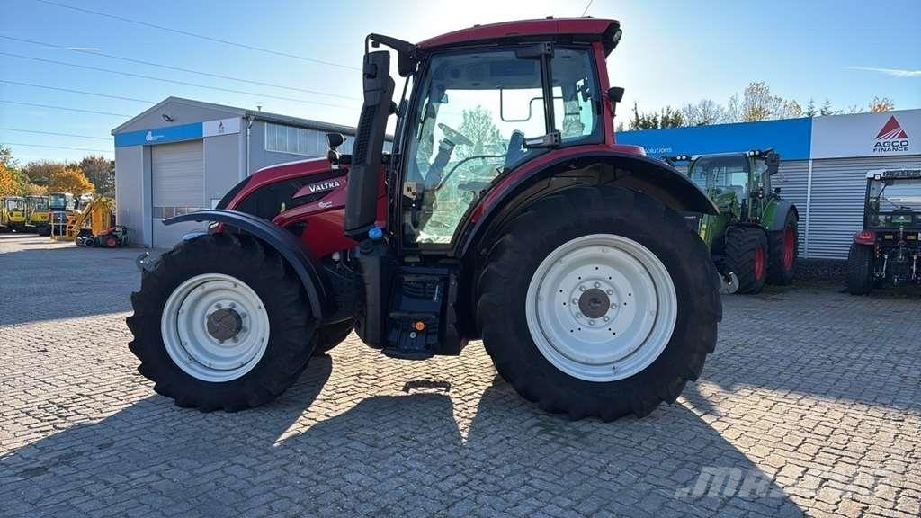 Valtra N134 0 Tracteur