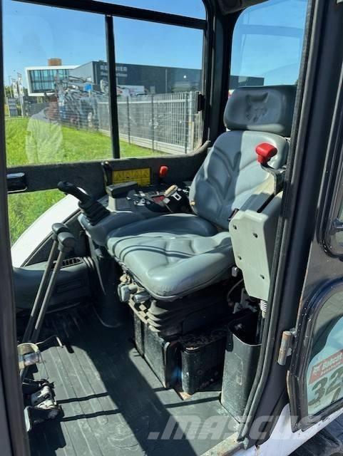 Bobcat 328 Mini pelle < 7t