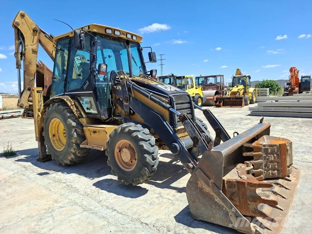 CAT 428 D Tractopelle