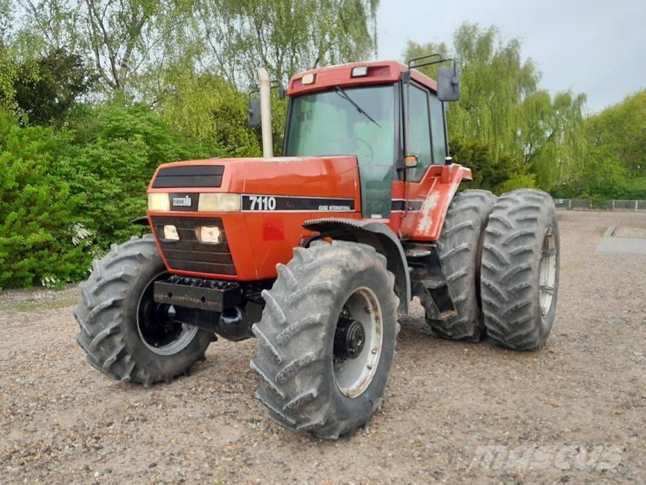 Case IH Magnum 7110 Tracteur