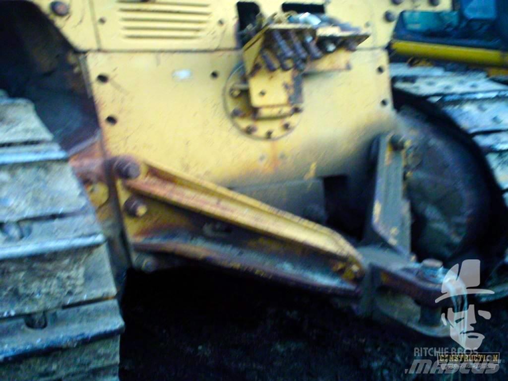 CAT D 8 K Bouteurs sur chenilles