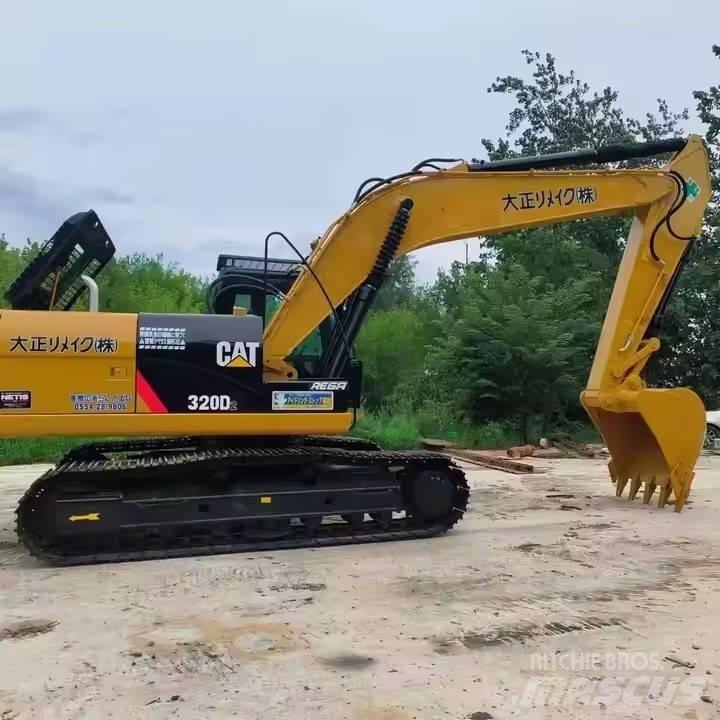 CAT 320 D2 Pelle sur chenilles