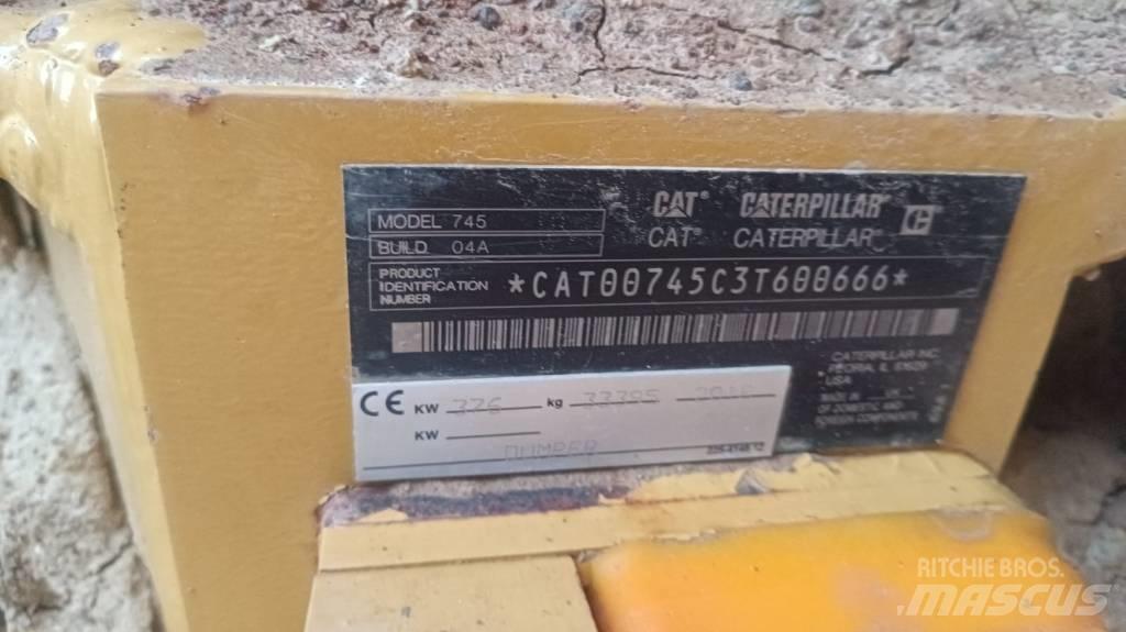 CAT 745 Tombereau articulé