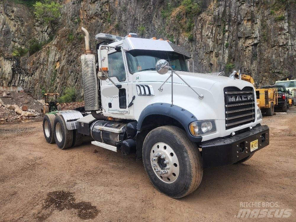 Mack GU713 GRANITE Châssis cabine