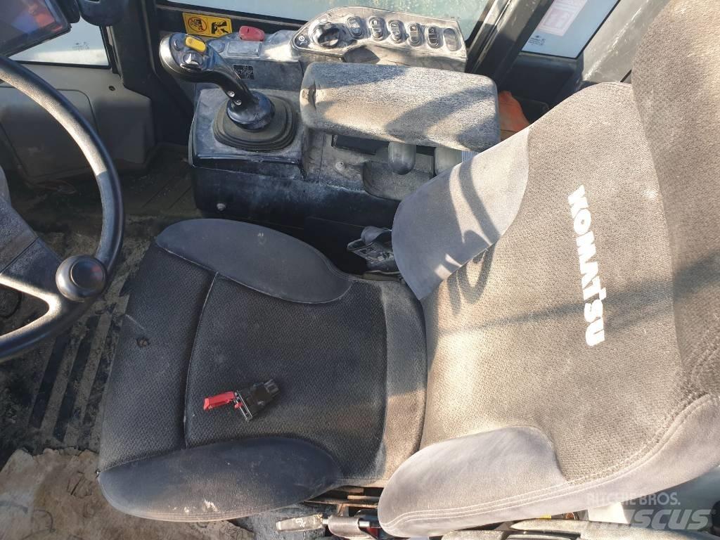 Komatsu WA320-8 Chargeuse sur pneus