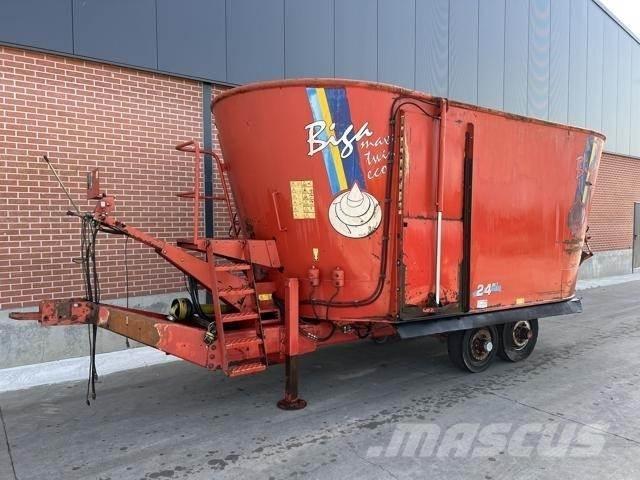 Peecon 24m³ Mélangeuse