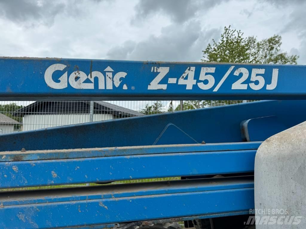 Genie Z 45/25 Nacelles articulées