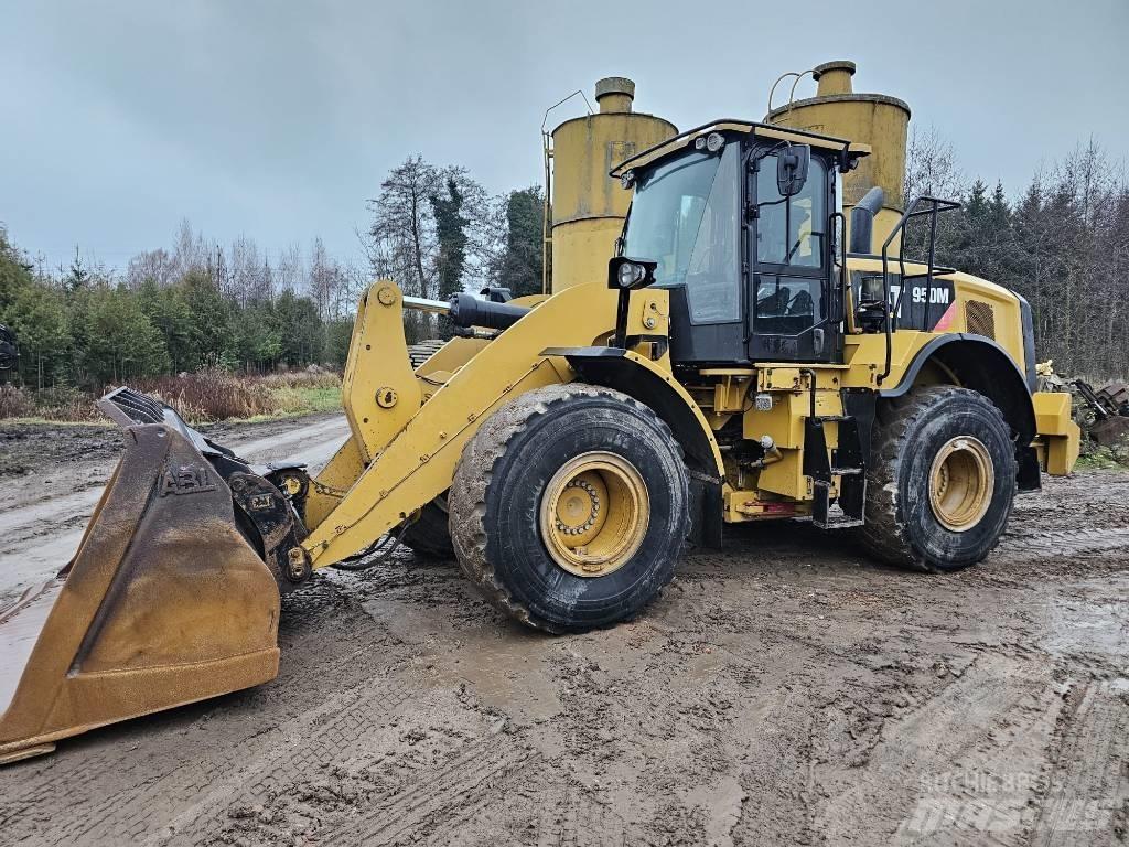 CAT 950M Chargeuse sur pneus