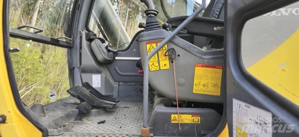 Volvo EC 240 LC Pelle sur chenilles