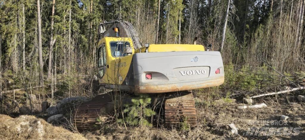 Volvo EC 240 LC Pelle sur chenilles