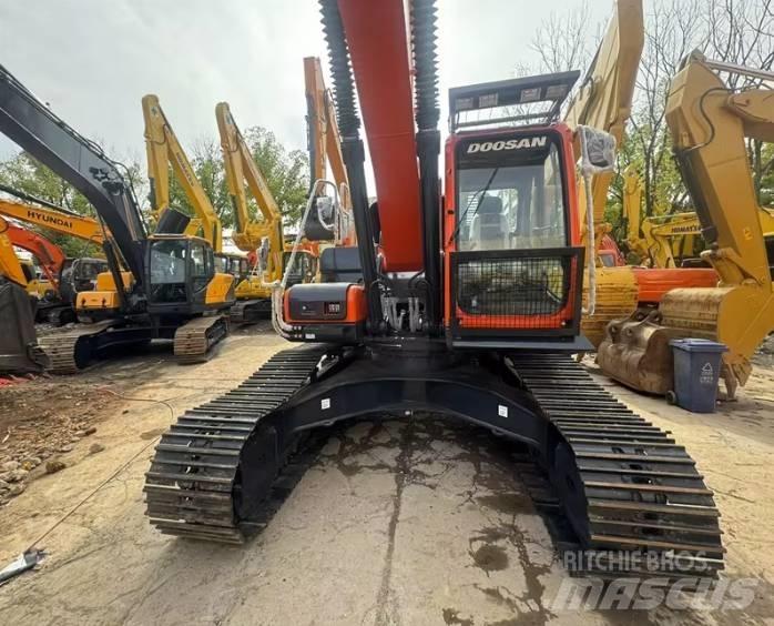 Doosan DX300LC-9C Pelle sur chenilles