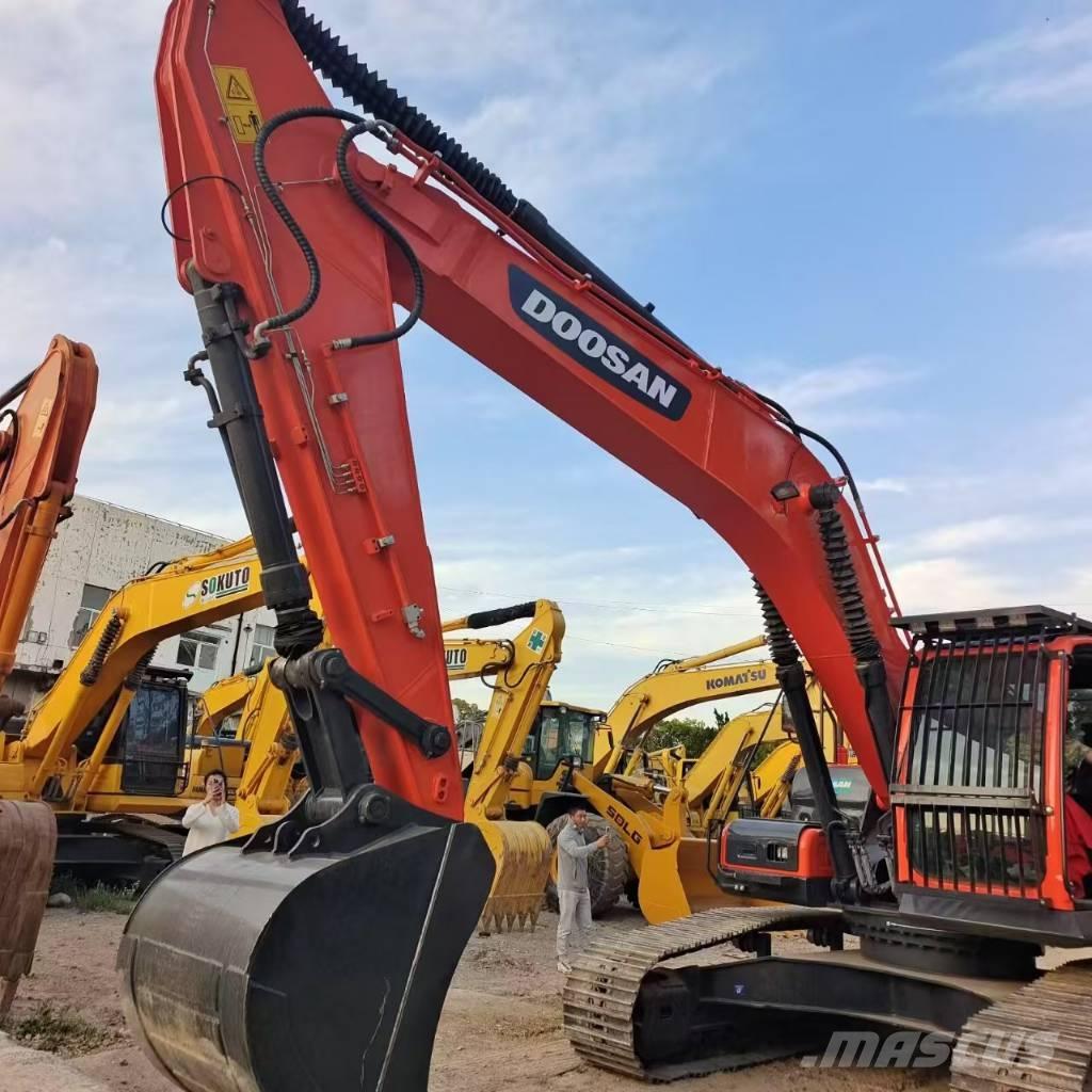 Doosan DX 300LC -9C Pelle sur chenilles