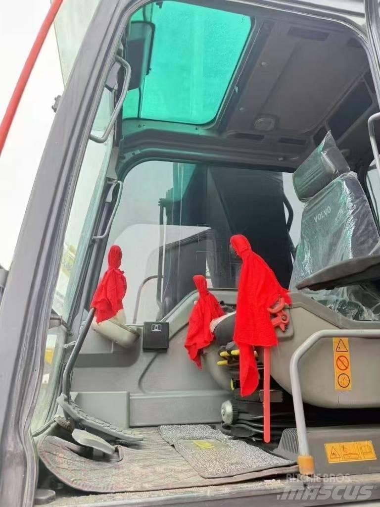 Volvo 290 Pelle sur chenilles