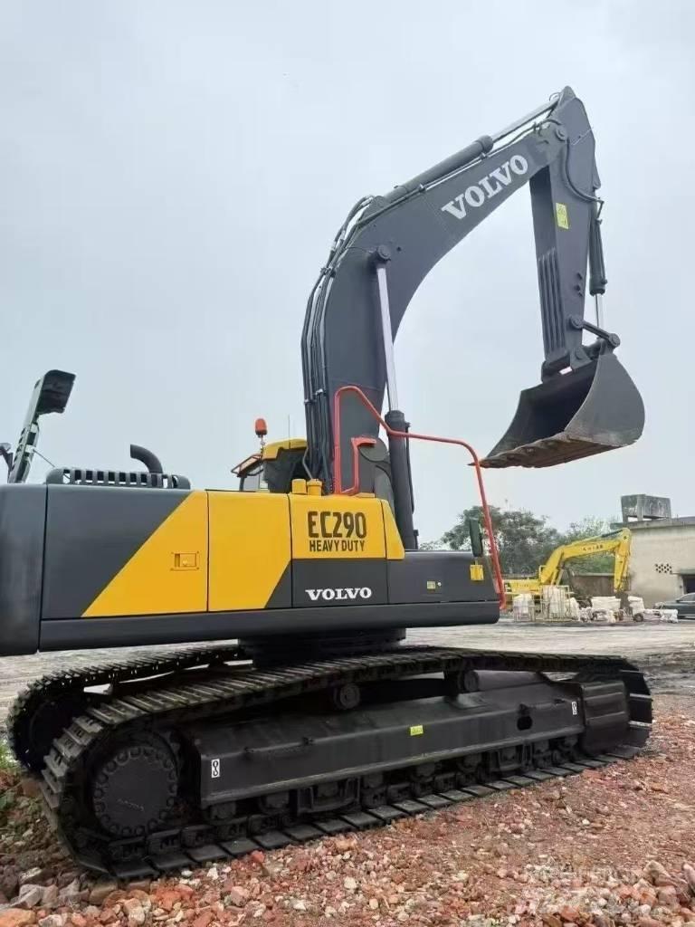 Volvo 290 Pelle sur chenilles
