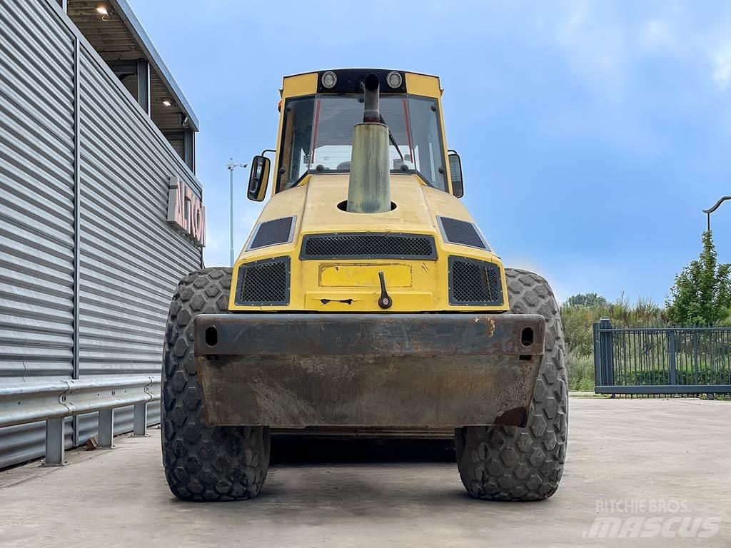 Bomag BW 213 DH-4 Rouleaux monocylindre