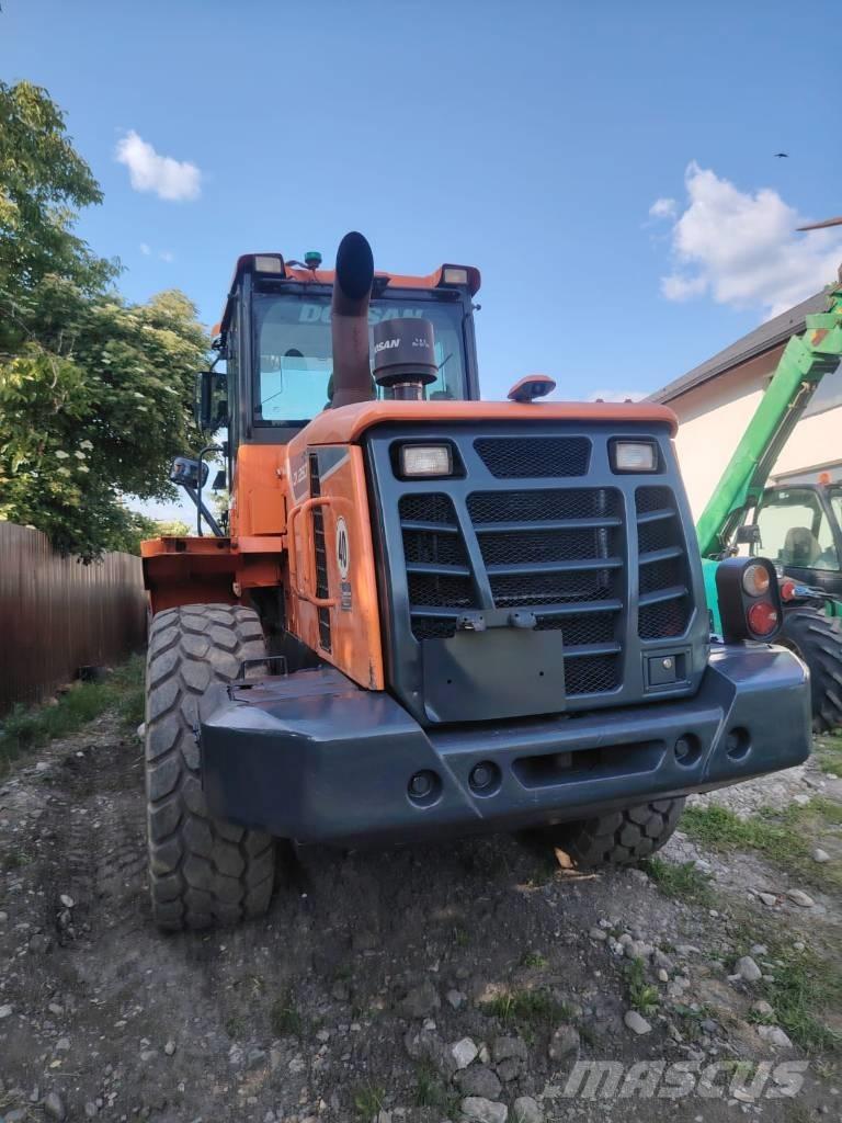 Doosan DL 250 Chargeuse sur pneus