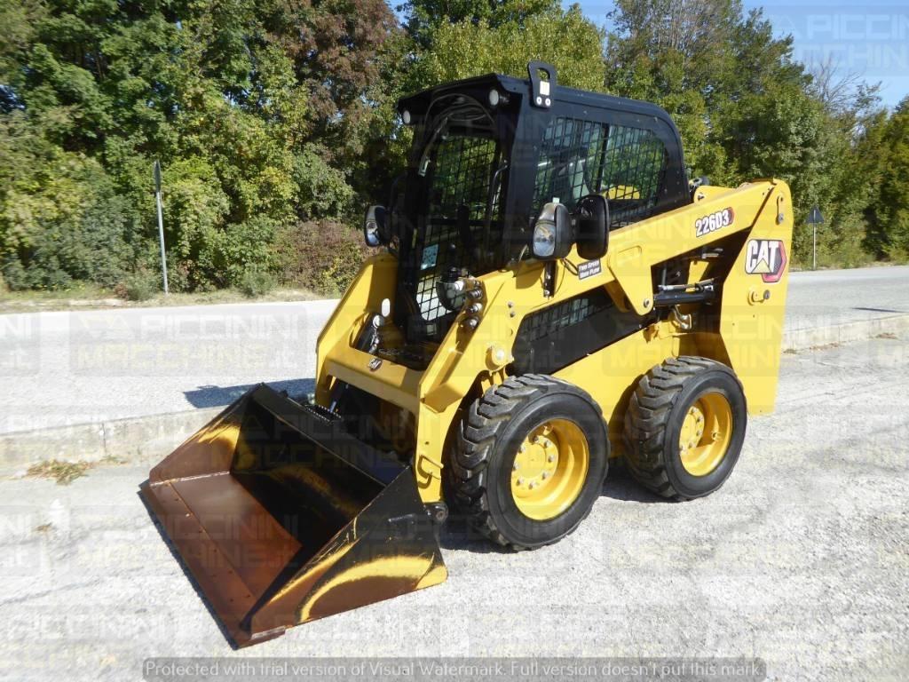 CAT 226D3 Chargeuse compacte