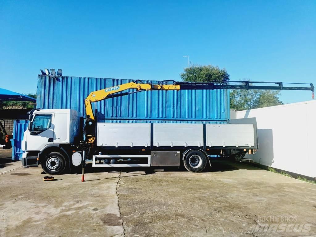 Volvo FE 280 Camion plateau ridelle avec grue